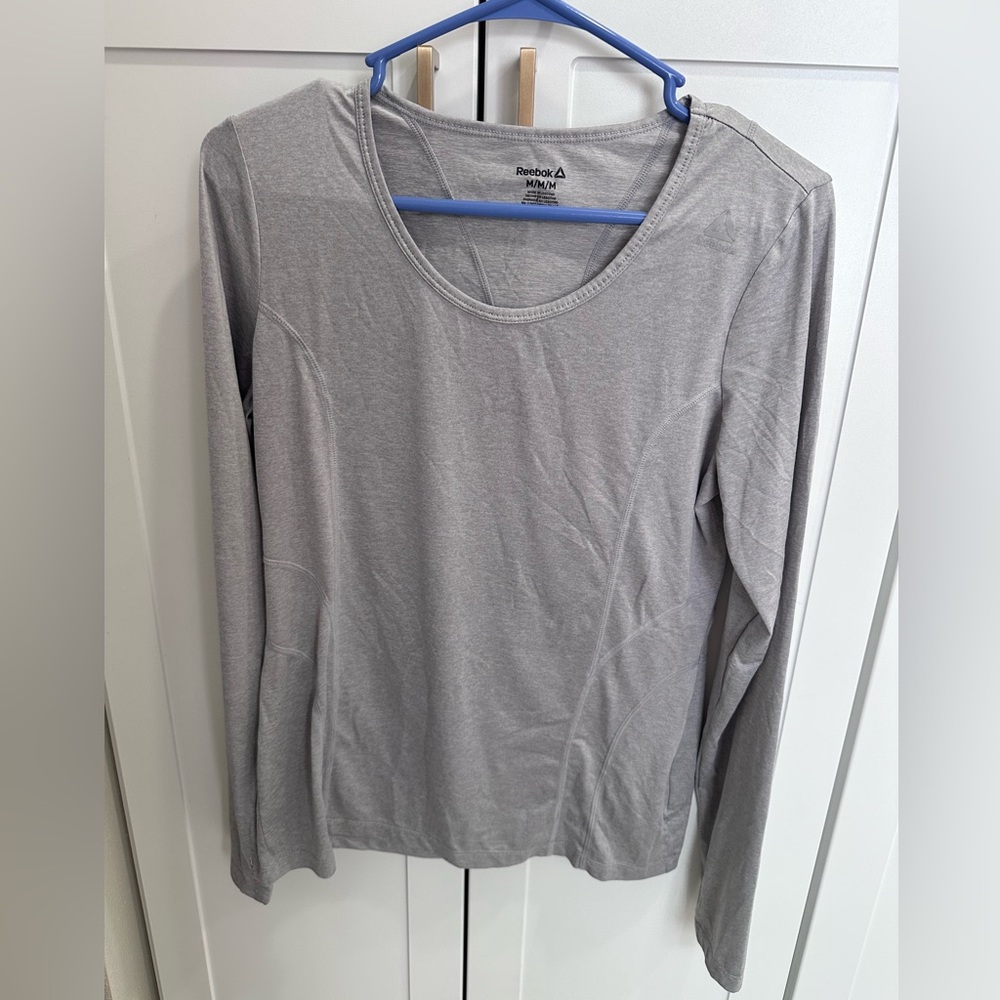 Reebok Long-Sleeve Athletic Shirt – Size M